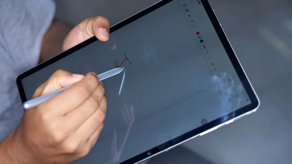 Galaxy Note 20 Ekran Değişimi ve S Pen Uyumu