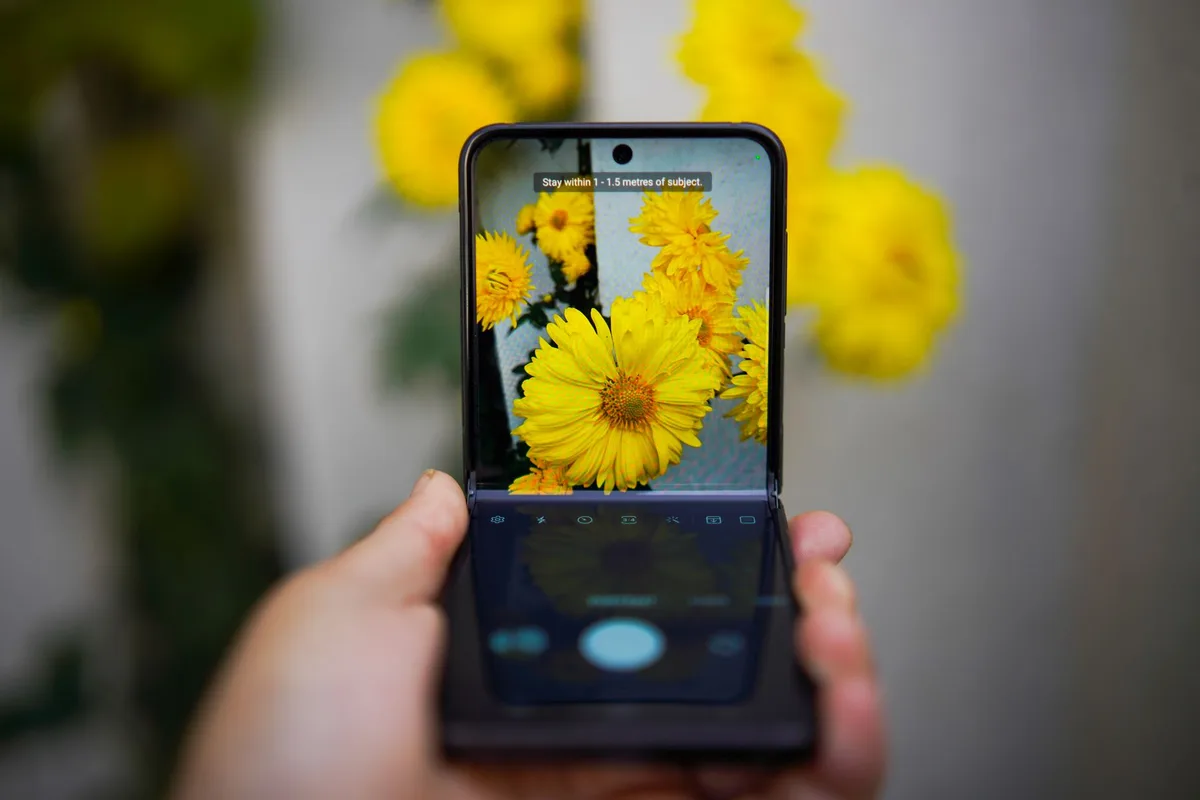 Galaxy Z Flip katlanabilir ekran değişimi